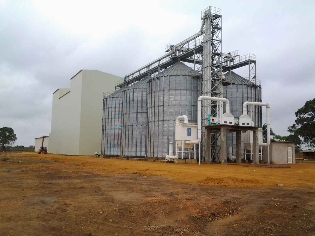 UNIDADE DE MOAGEM DE CEREAIS - CABINDA - ANGOLA